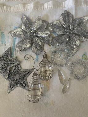 Silver Holiday Floral & Star Ornament Set - Decorative Home Accents